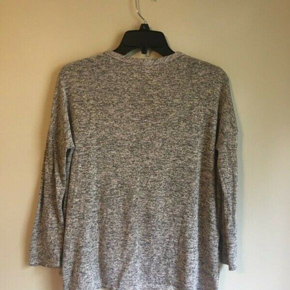 Olivia Rae medium grey top - Picture 3 of 3